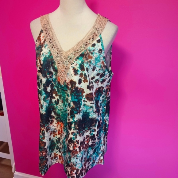 Ladies Multicolor Abstract Pattern V-Neck Tank Top (Size XL) - Picture 3 of 8